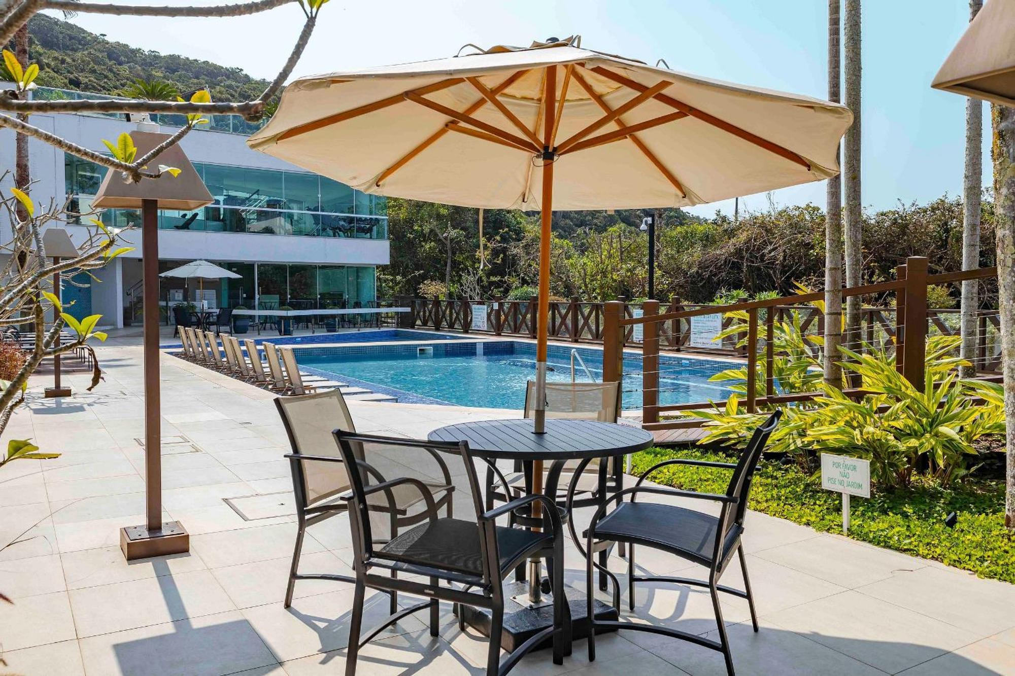 Varandas Do Atlantico - Confortavel Apto Em Condominio Pe Na Areia Bombinhas Exterior photo